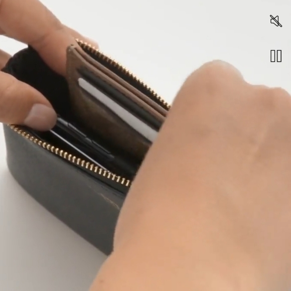 NWOT Coach Wristlet - Picture 4 of 11